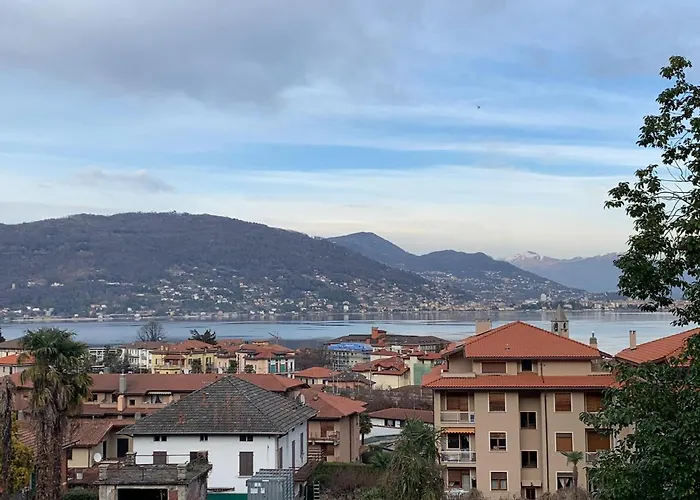 Сasa de vacaciones In With Maggiore Views Baveno