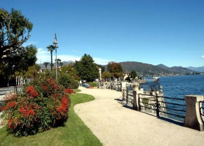 Сasa de vacaciones In With Maggiore Views *